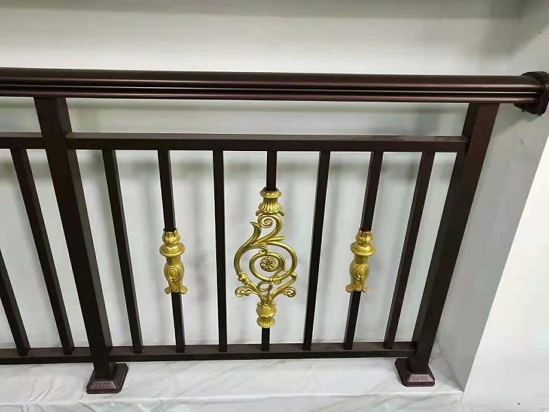 陽臺(tái)護(hù)欄